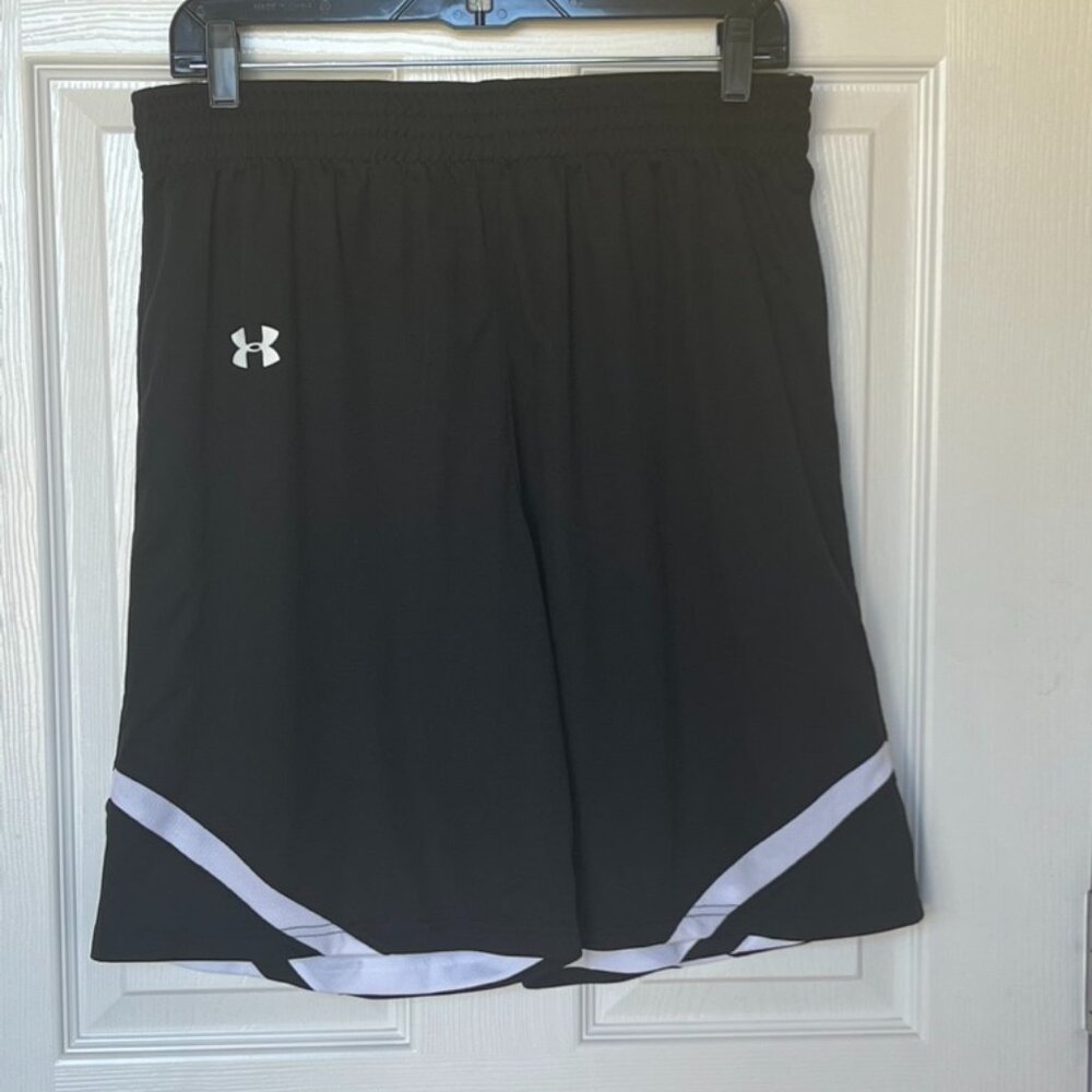 3 pr UnderArmour Youth Clutch 2 Reversible Basketball Shorts Black/White Size L